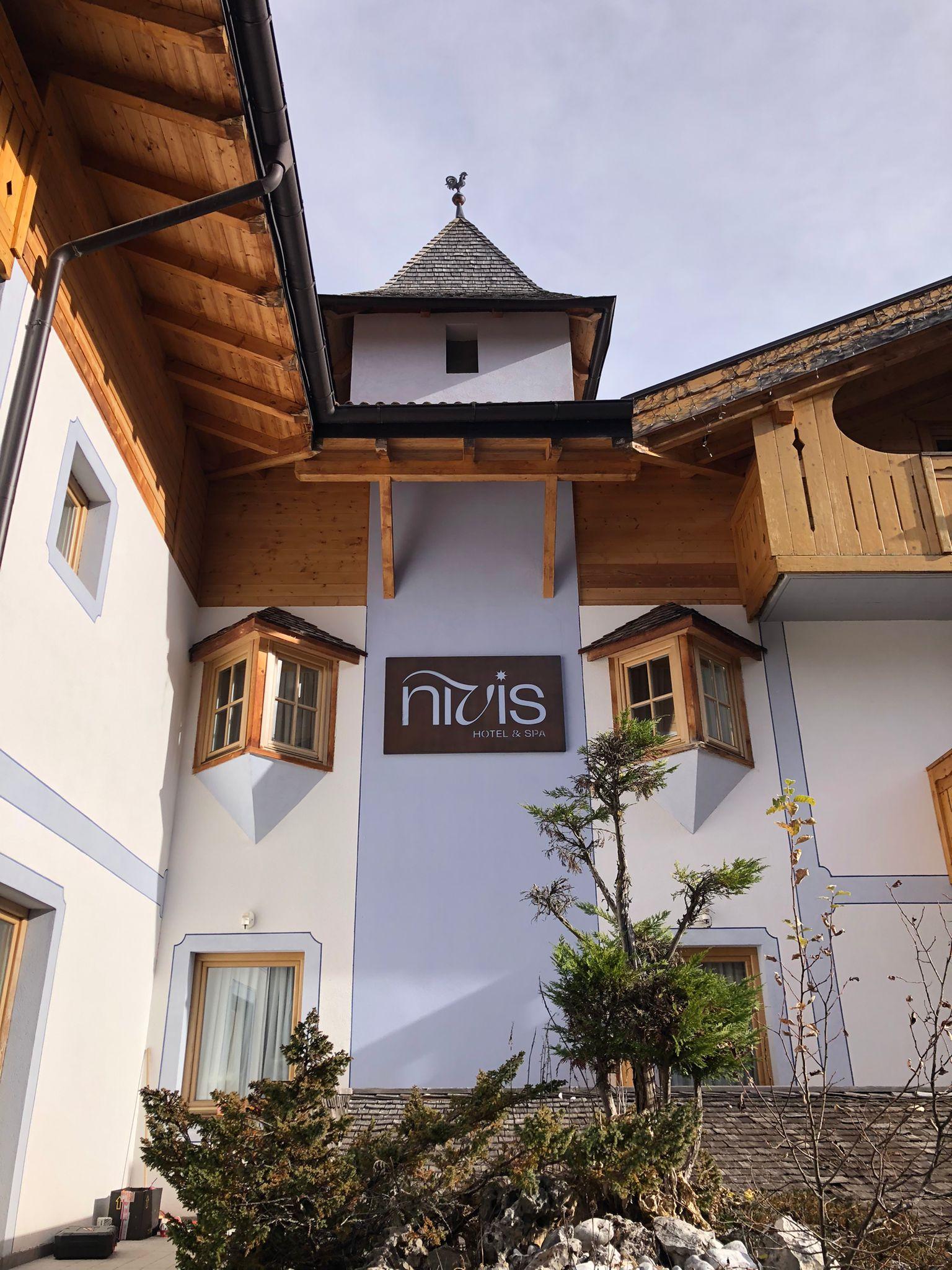 NIVIS HOTEL
